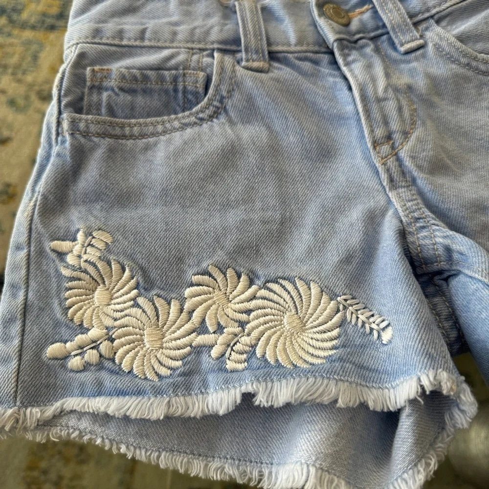 Old Navy shorts🌸